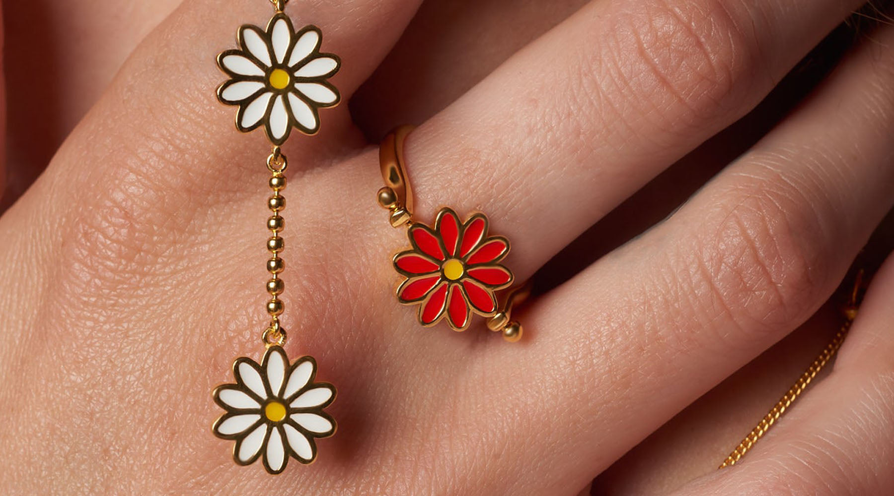 Flower Power: 3 Ways To Let Your Accessories Bloom